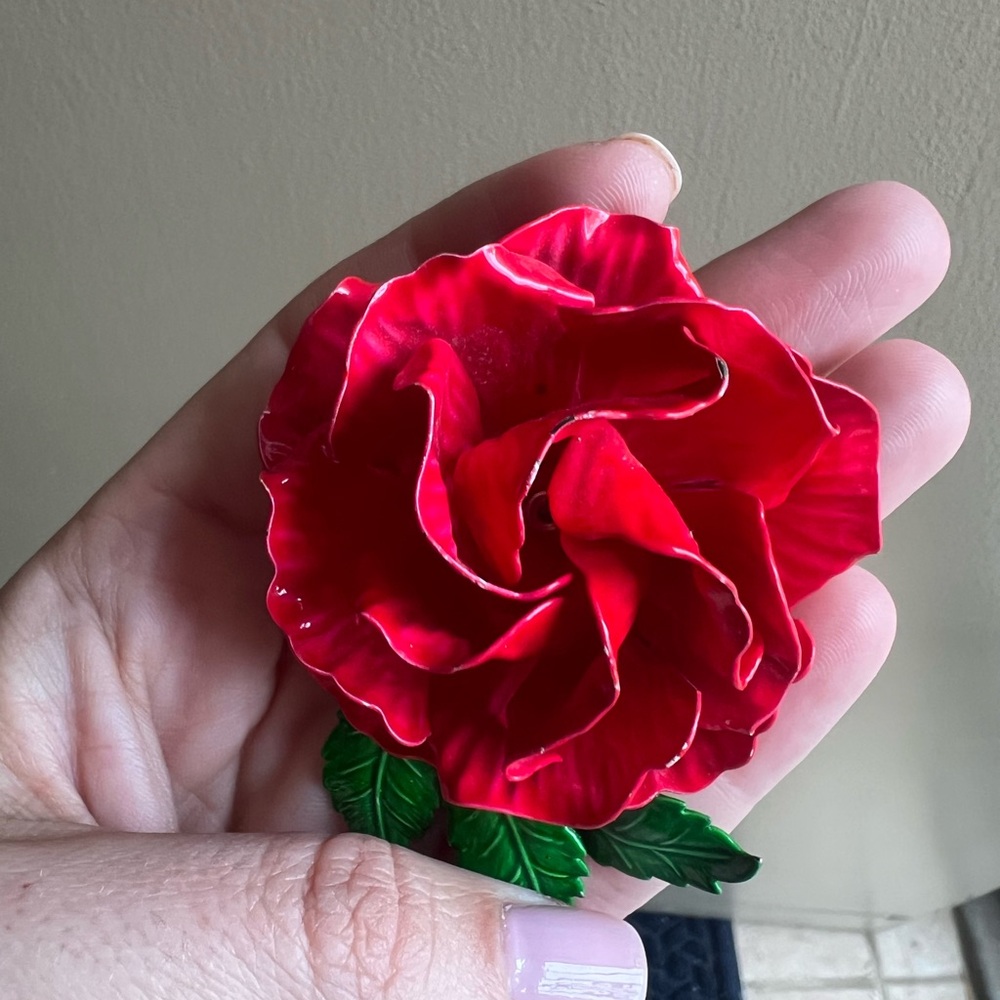 Red Rose Brooch with Green Leaves - Picture 9 of 9